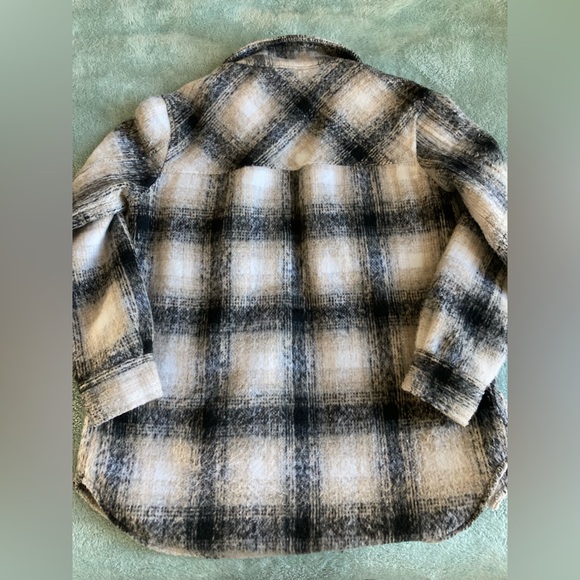 Alter’d State shacket fully lined, soft, warm women’s small - Picture 5 of 5